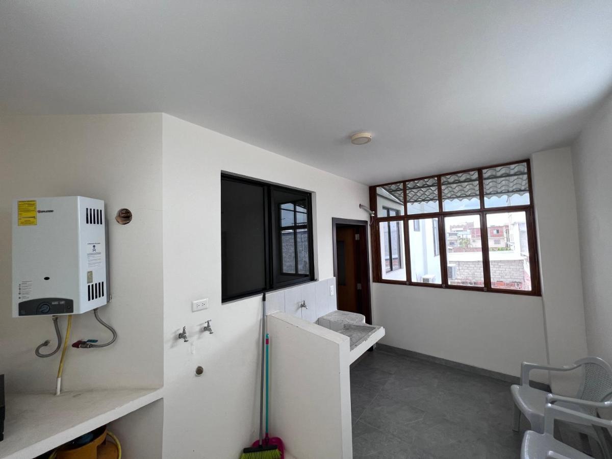 Monte Moriah Hotel Manta Bagian luar foto
